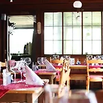Restaurant Adler Stube Szálloda 4*