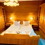 Restaurant Adler Stube Szálloda 4*