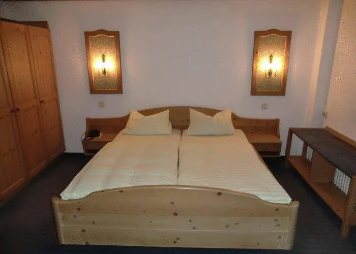 Restaurant Adler Stube 4* 曼斯特陶